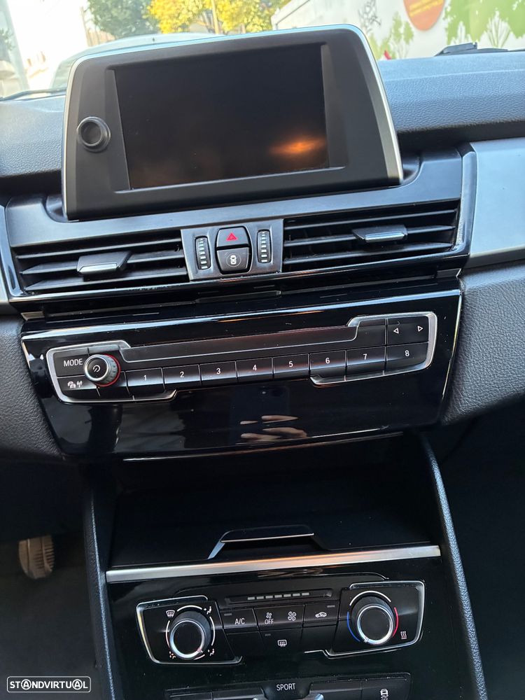 BMW 216 Active Tourer - 14