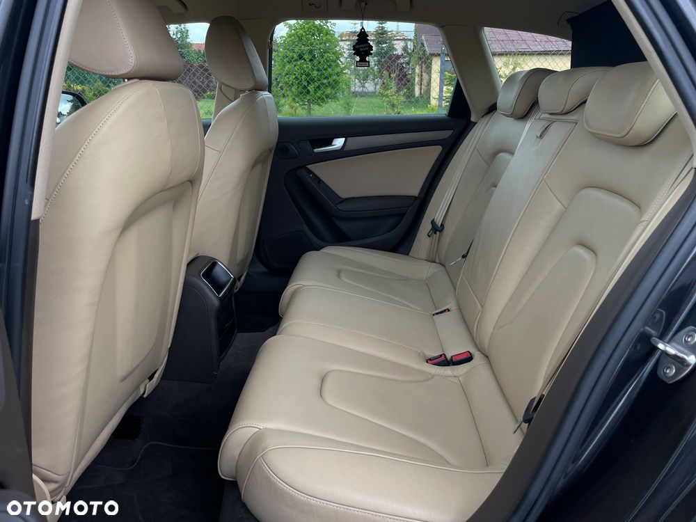 Audi A4 Avant - 10