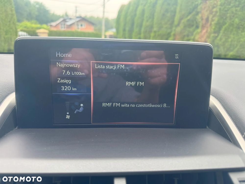 Lexus NX 350h Business AWD - 19