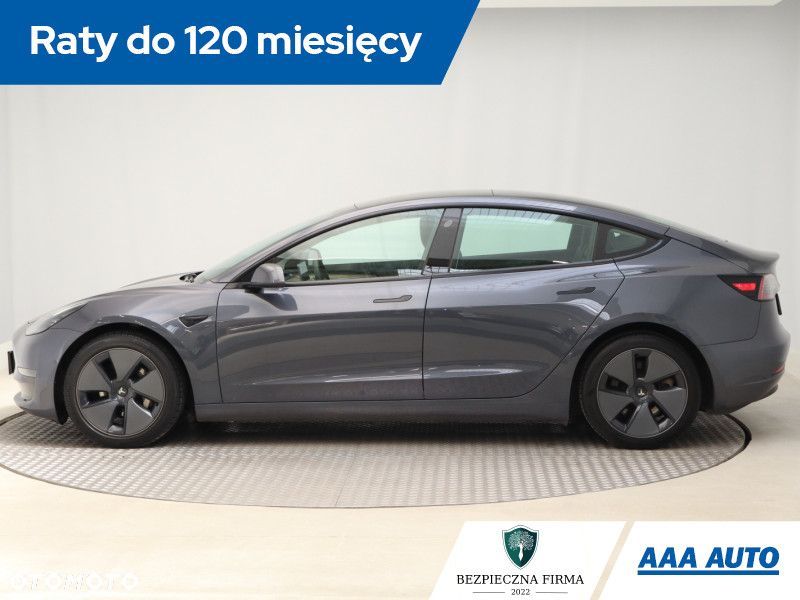 Tesla Model 3 - 4