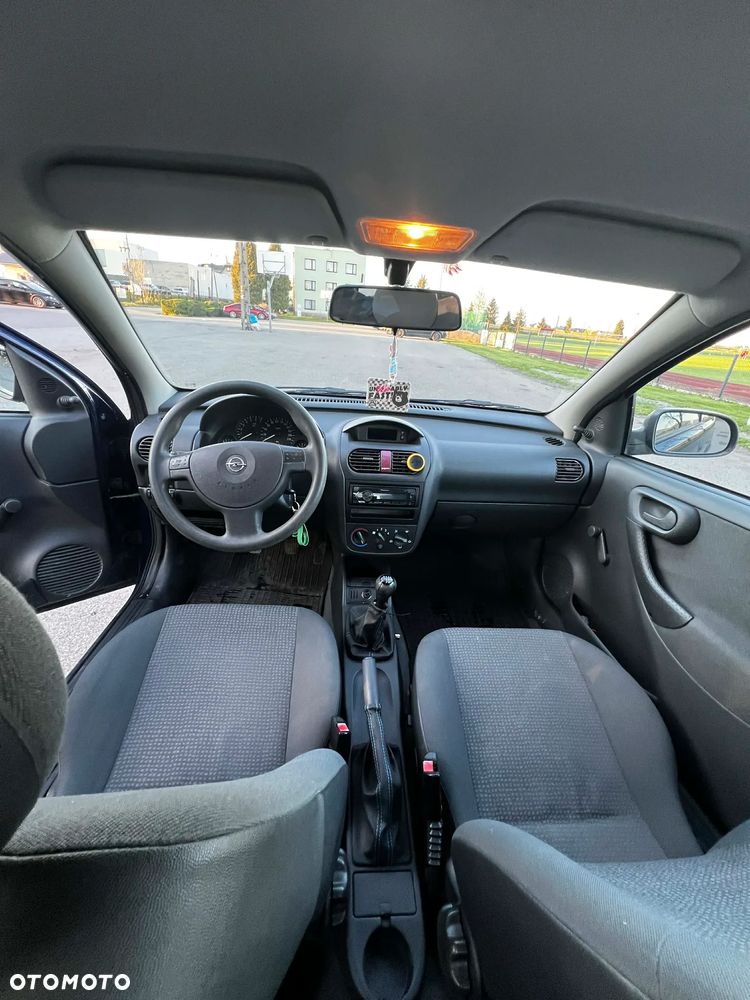 Opel Corsa 1.0 12V Cosmo - 9