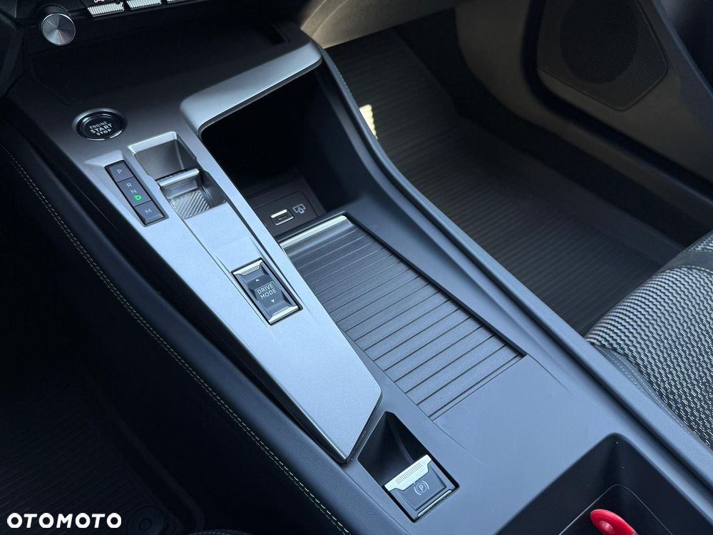 Peugeot 308 Hybrid 136 e-DSC6 GT - 14