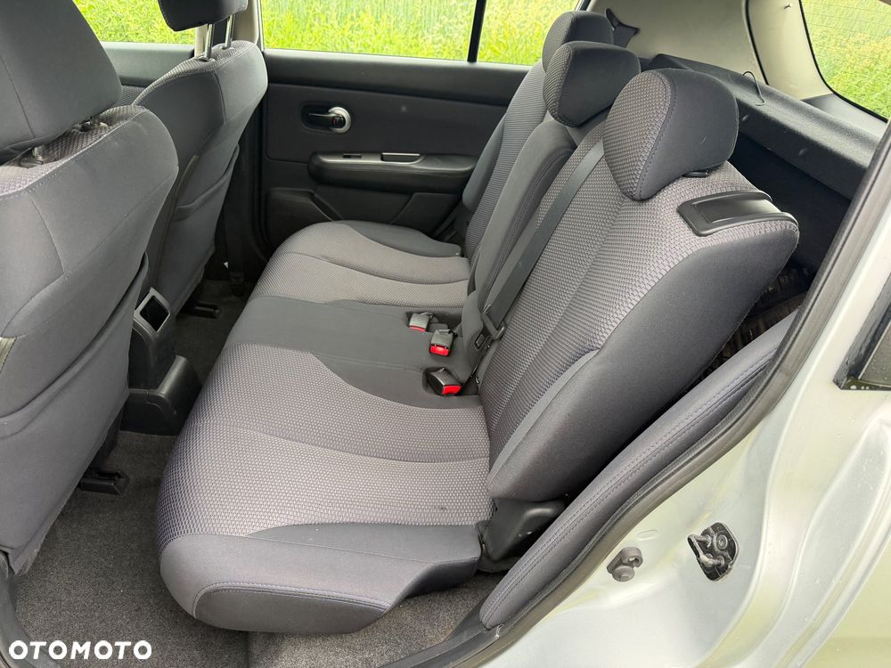 Nissan Tiida - 10