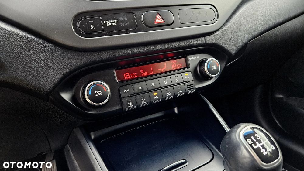 Kia Carens 1.6 GDI Edition 7 - 32