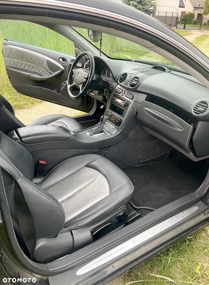 Mercedes-Benz CLK - 11