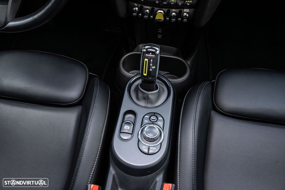 MINI 3 Portas Cooper E Classic S - 24