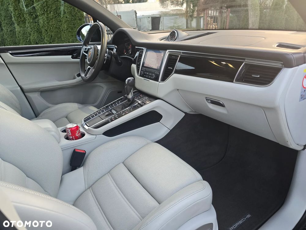 Porsche Macan - 12