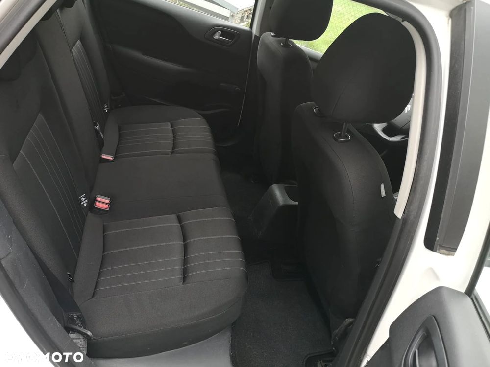 Citroën C4 1.6 HDi Attraction - 11