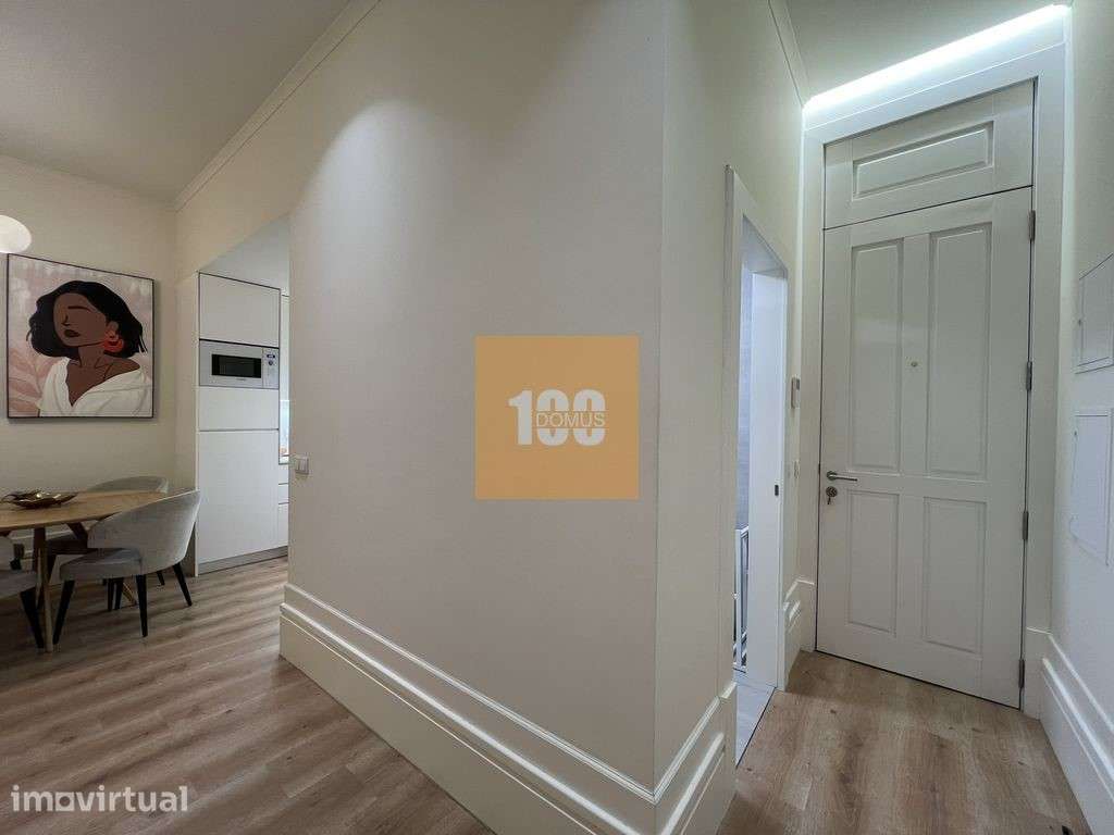 T2 com suite e pátio junto ao Coliseu do Porto | Pronto a habitar - Grande imagem: 2/28