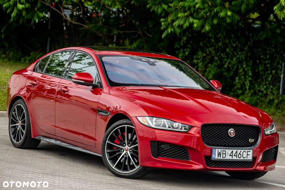 Jaguar XE - 6