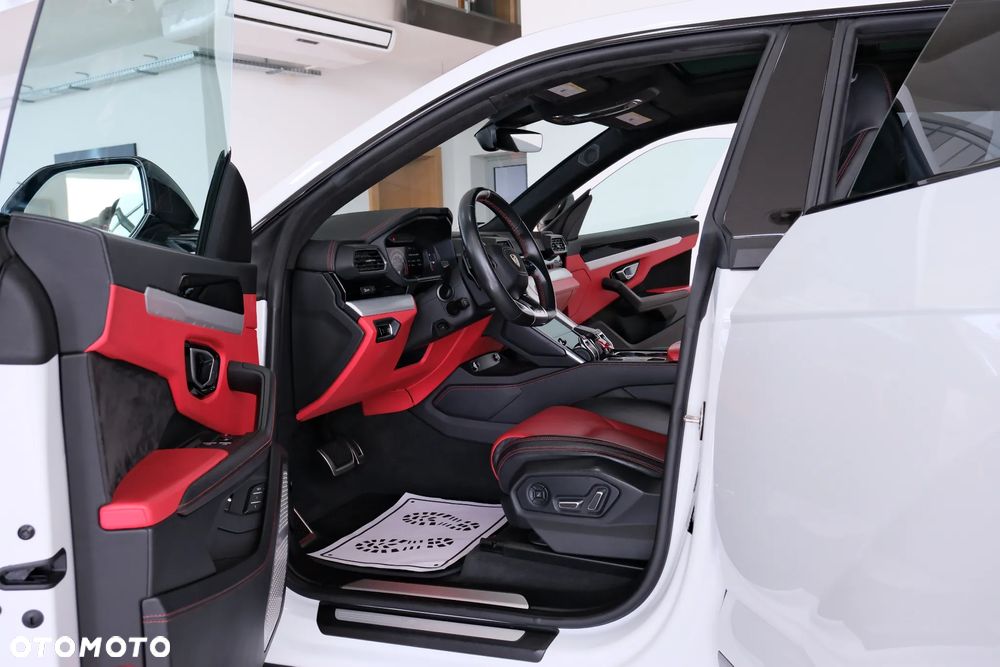 Lamborghini Urus - 21