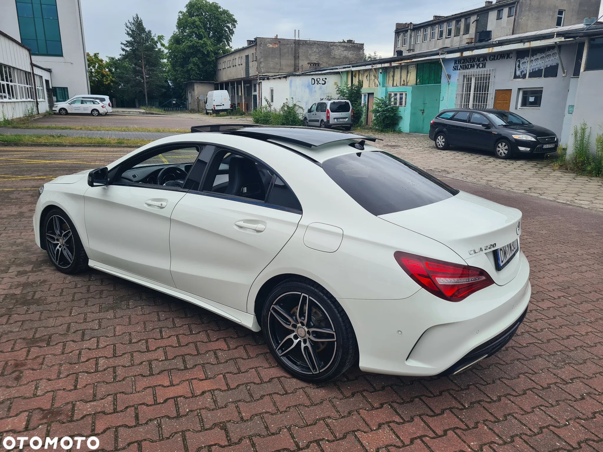 Mercedes-Benz CLA 220 4-Matic AMG Line - 1