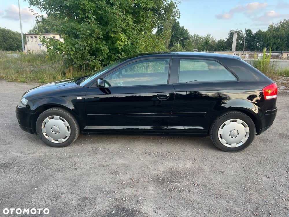 Audi A3 3-drzwiowe 1.6 Ambiente - 2