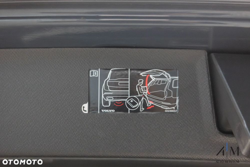 Volvo XC 90 T8 AWD Plug-In Hybrid Ultimate Bright 7os - 40