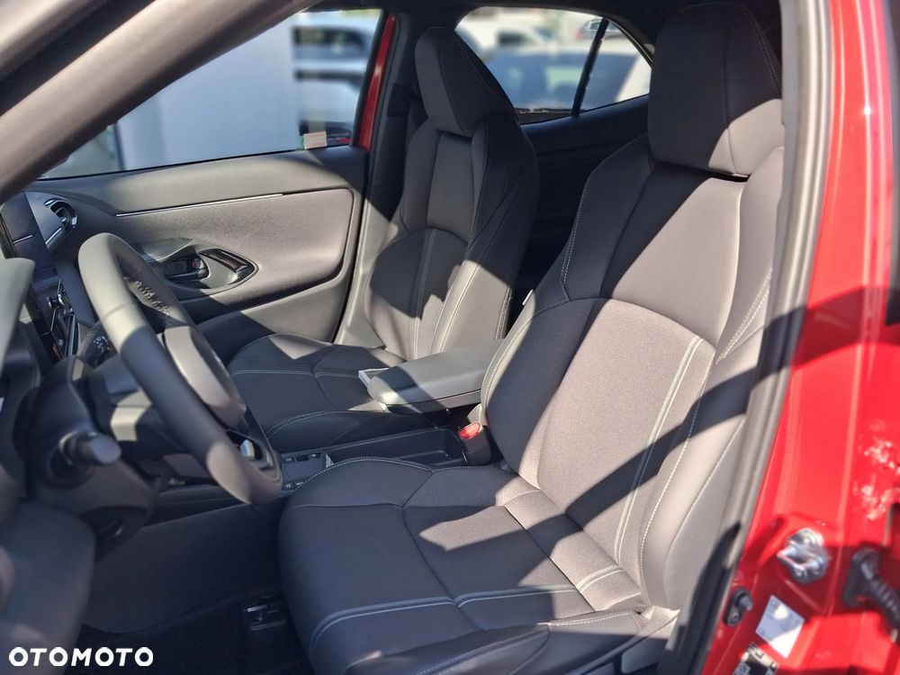 Toyota Yaris Cross Hybrid 1.5 Executive - 16
