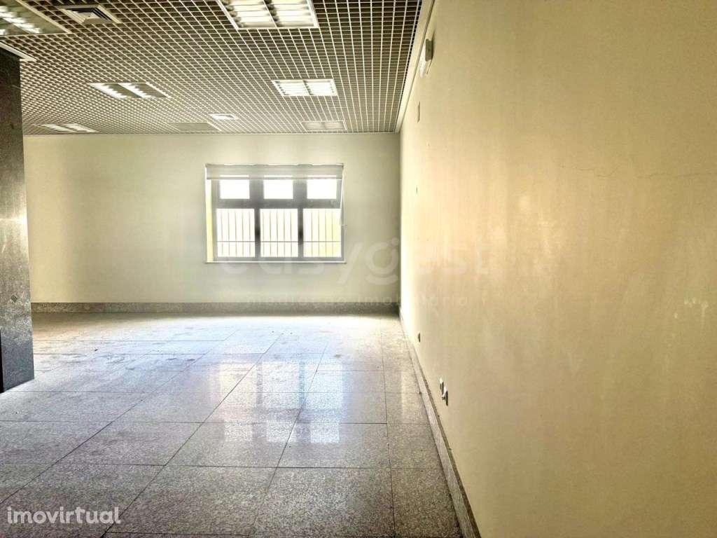 Espaço comercial e serviços no Centro de Pombal - Grande imagem: 4/13