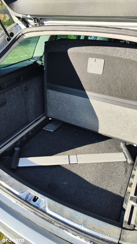 Skoda Superb Combi 2.0 TDI Ambition - 19