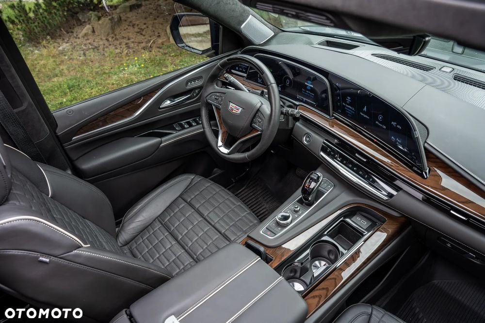 Cadillac Escalade - 37