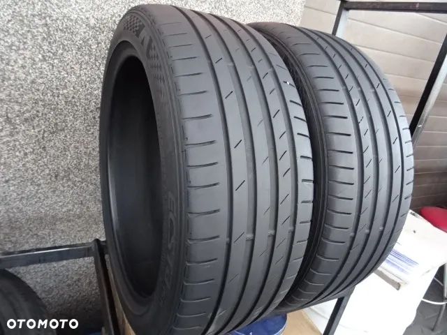 225/45/ZR19 96Y Kumho Ecsta PS71 - 2