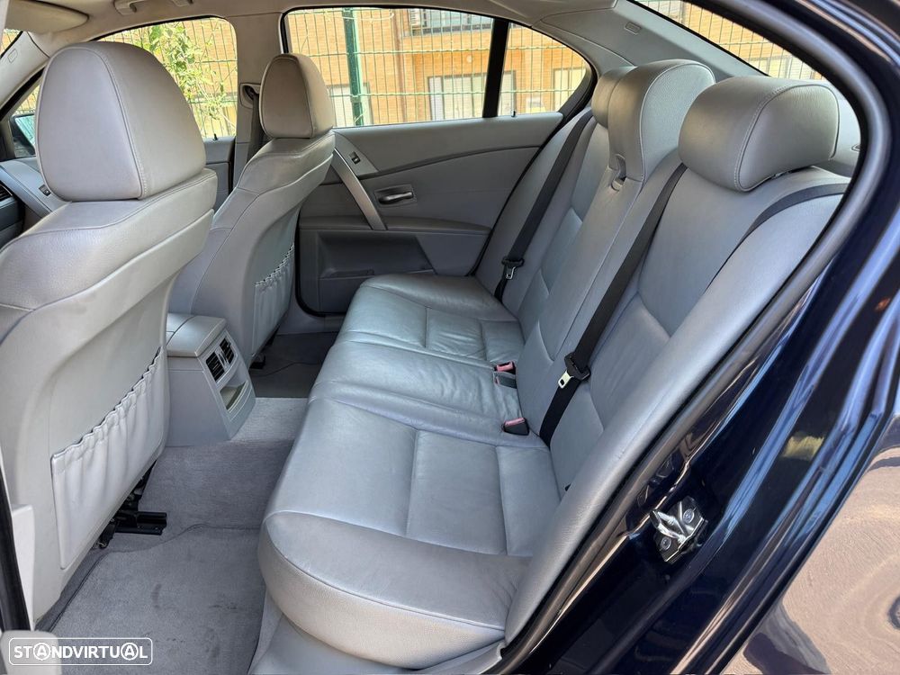 BMW 520 - 18