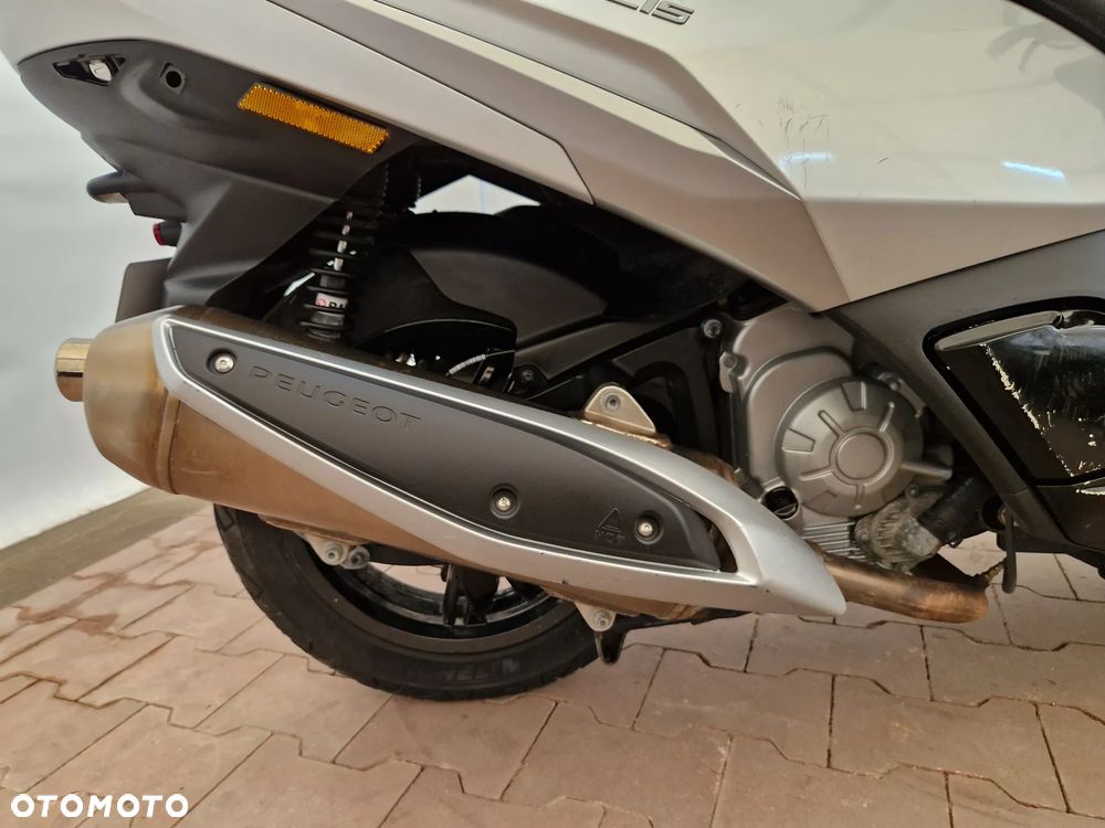 Peugeot Metropolis - 21