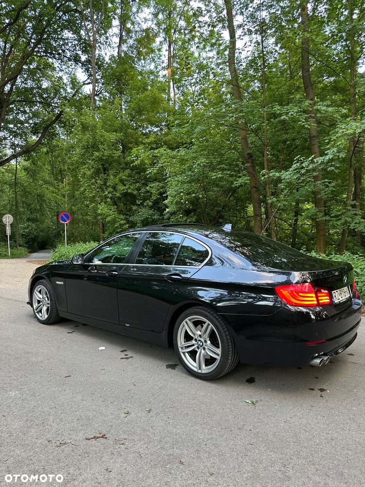 BMW Seria 5 525d - 4