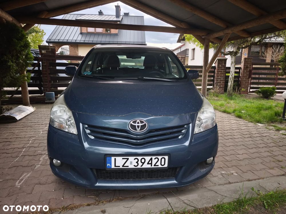 Toyota Verso 2.2 D-CAT Prestige 7os - 6
