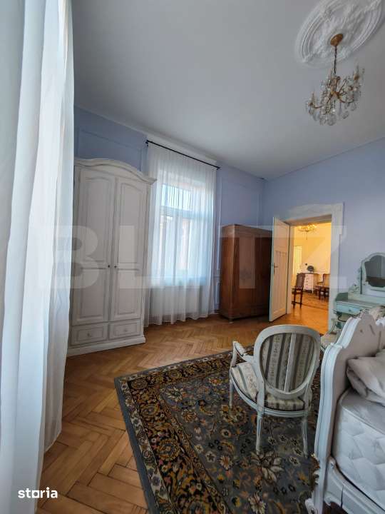 Cladire istorica, apartament 2 dormitoare, decomandat, zona Sinaia — fotografia 3