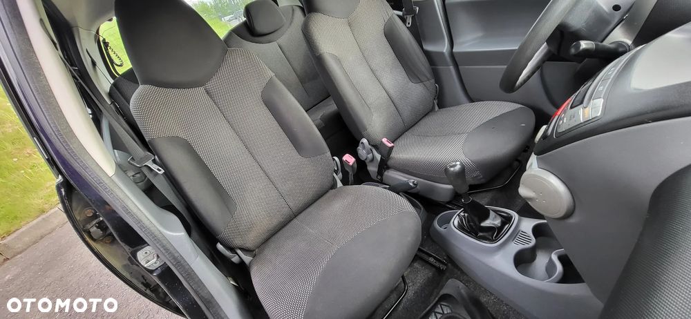 Toyota Aygo City - 17