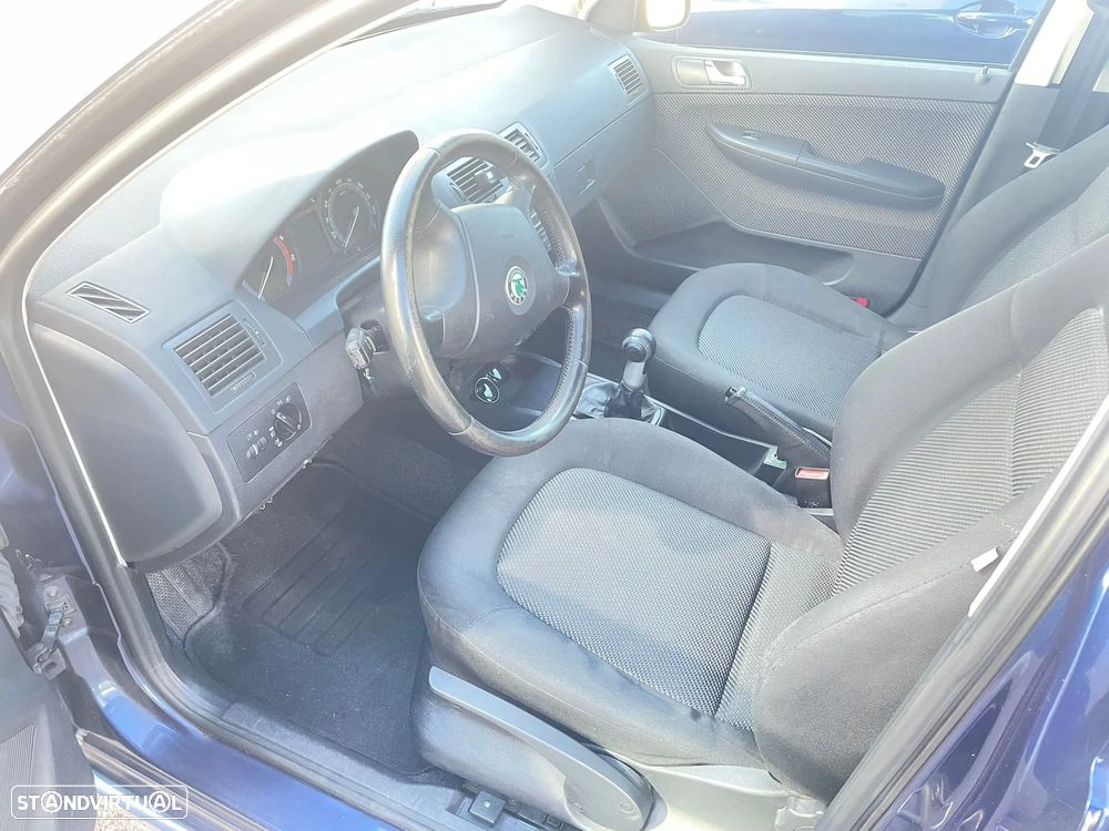 Skoda Fabia Break 1.2 Active - 4