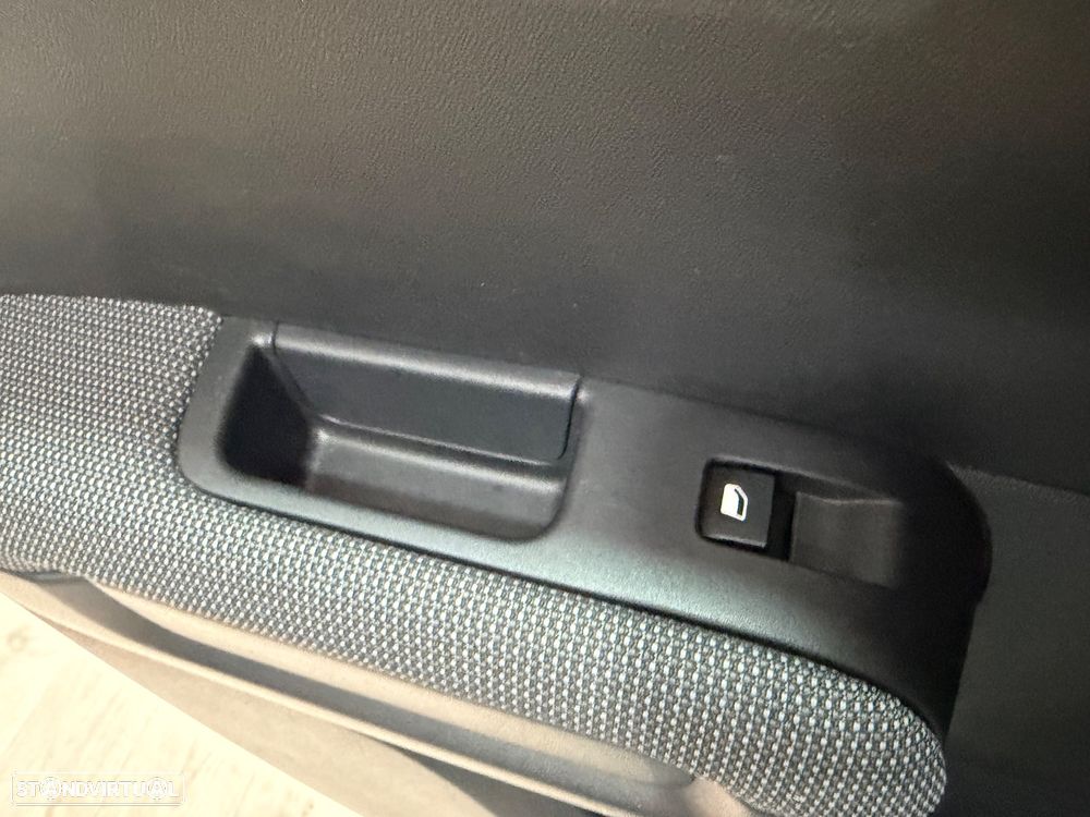 Citroën C3 Aircross PureTech 82 OPF Shine - 16