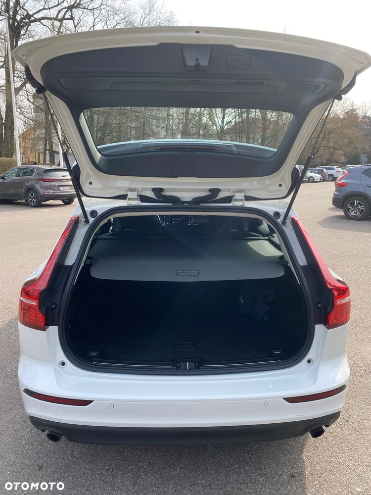 Volvo V60 B3 B Momentum Core - 20