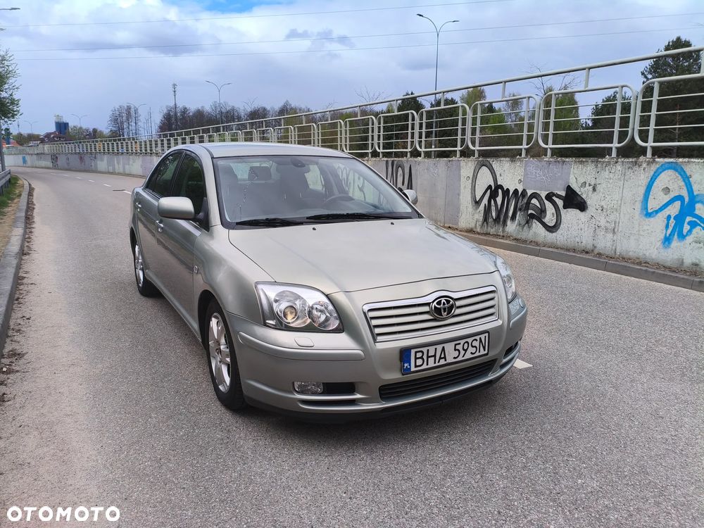 Toyota Avensis 2.0 VVT-i Sol - 3