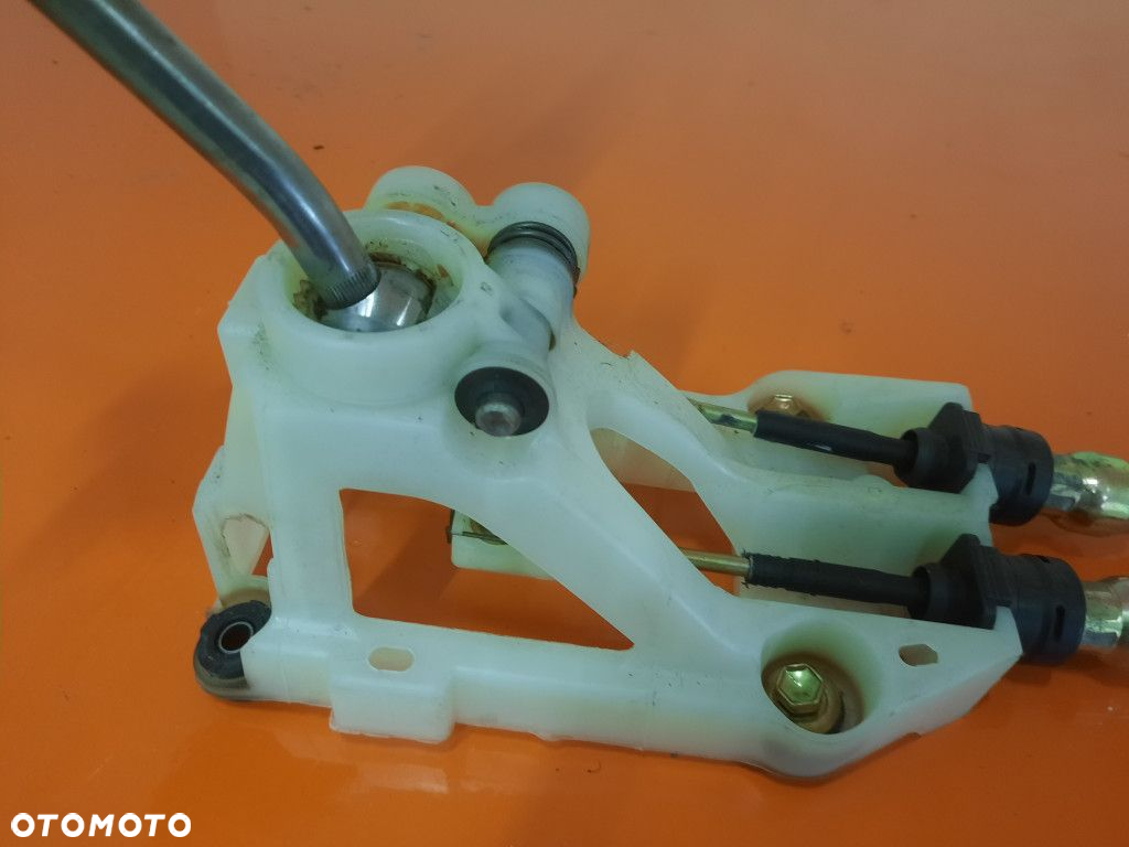 TOYOTA YARIS I 99-03 1.0MT HB WYBIERAK ZMIANY BIEGÓW  1SZ - 6