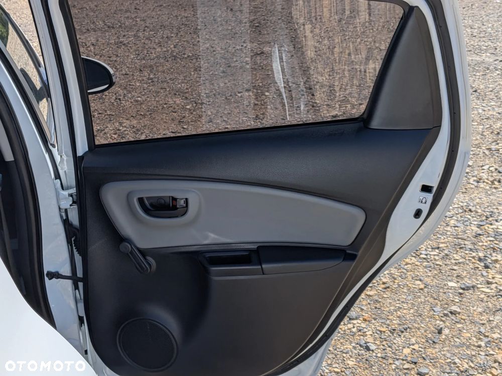 Toyota Yaris 1.5 Premium - 17
