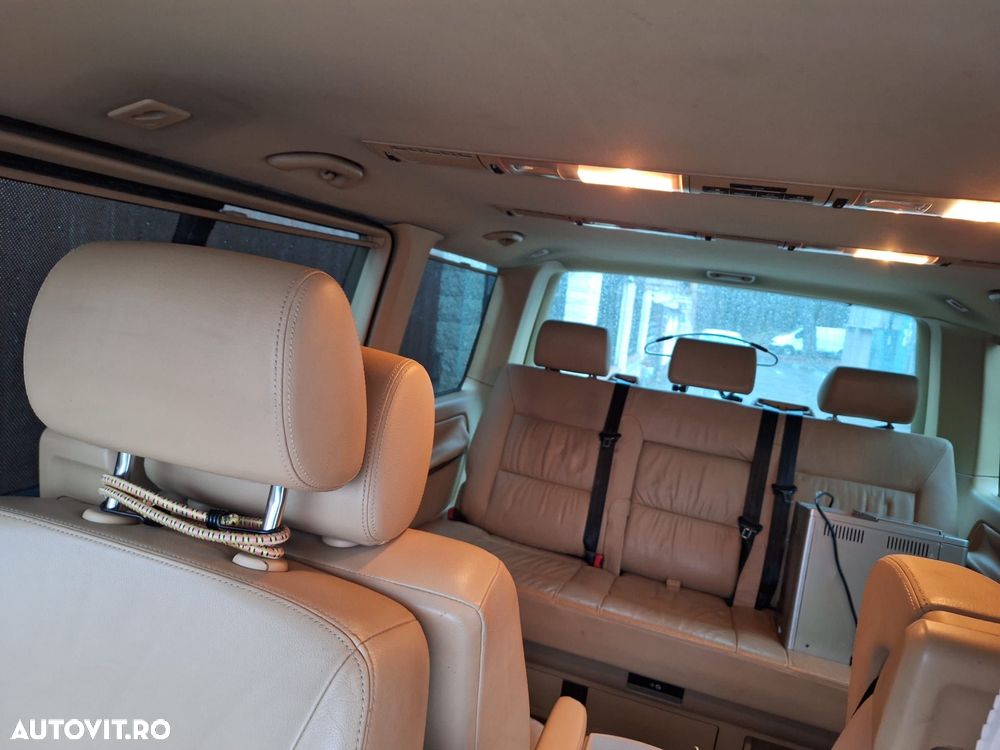 Volkswagen Multivan - 7