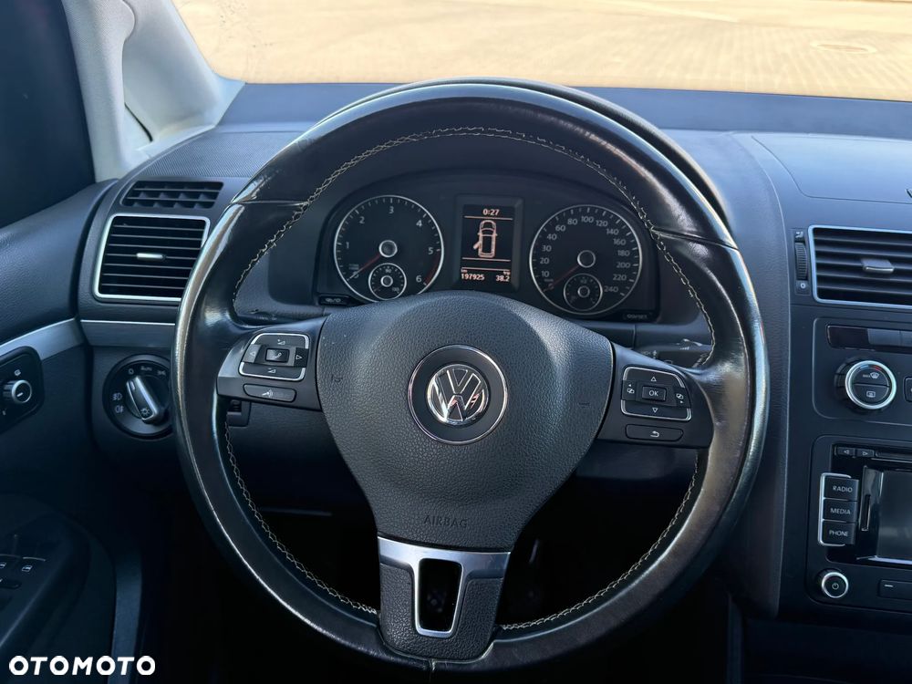 Volkswagen Touran 1.6 TDI DPF BlueMotion Technology Comfortline - 12