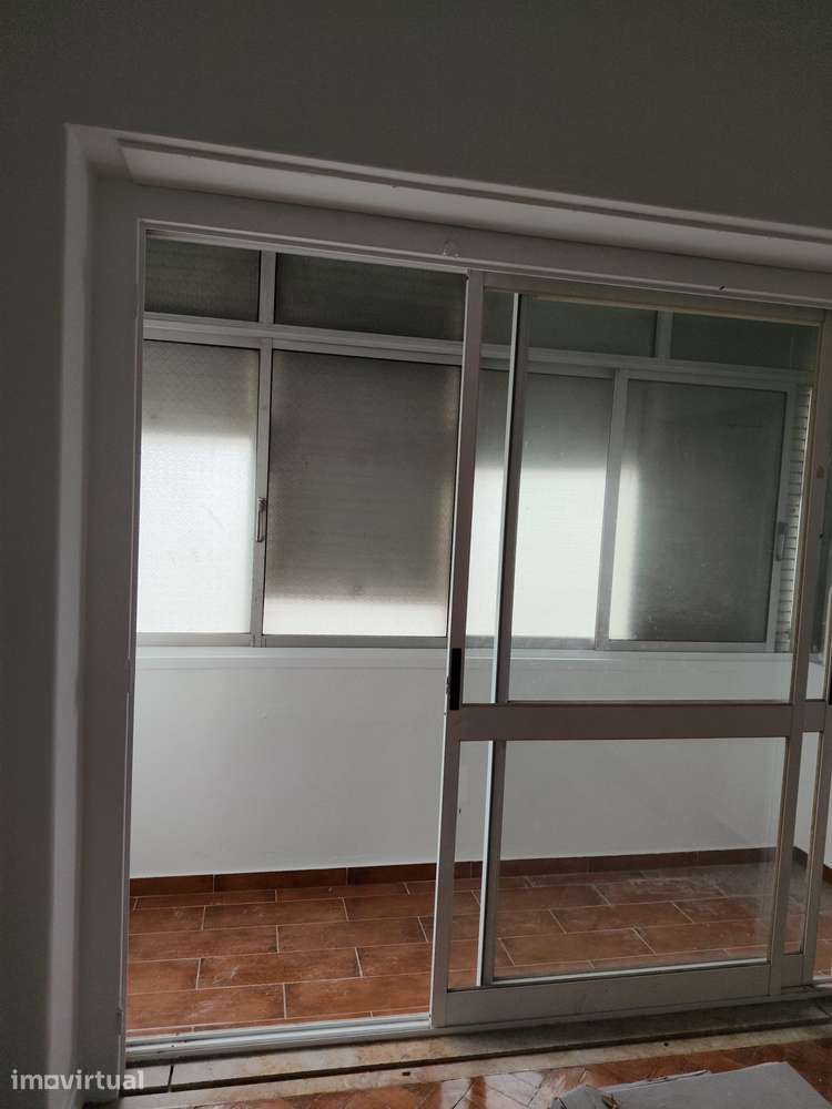 Apart. Renovado Localizado zona Alvalade, Lisboa - Grande imagem: 5/9