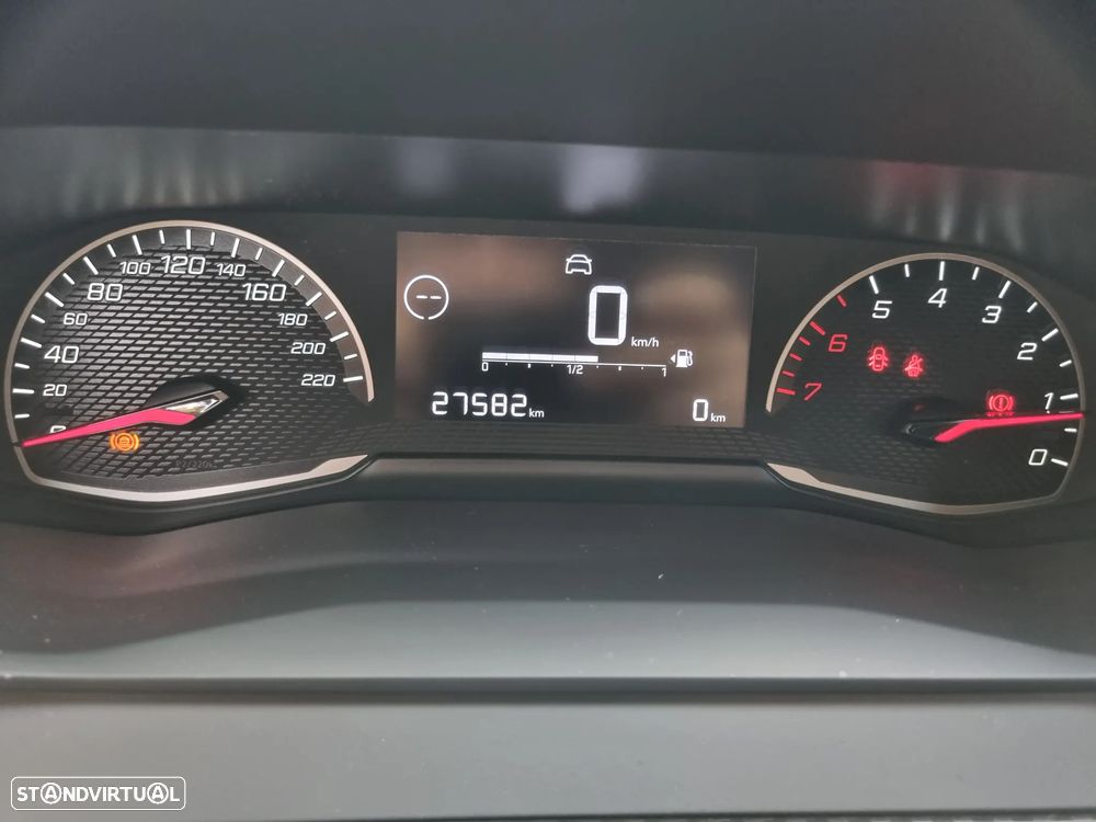 Peugeot 208 1.2 PureTech Active Pack - 37
