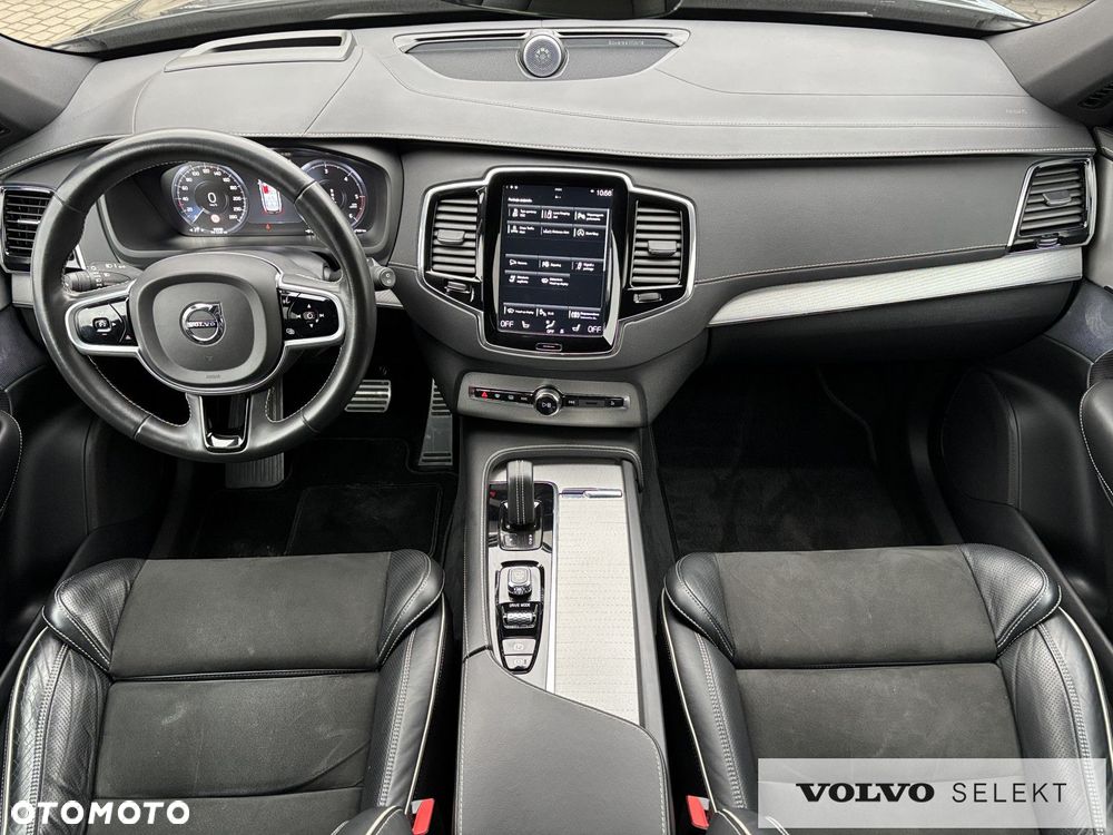 Volvo XC 90 - 9