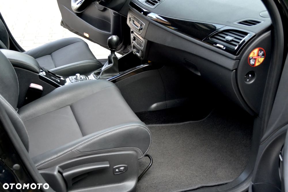Renault Megane ENERGY dCi 130 Start & Stop Bose Edition - 25