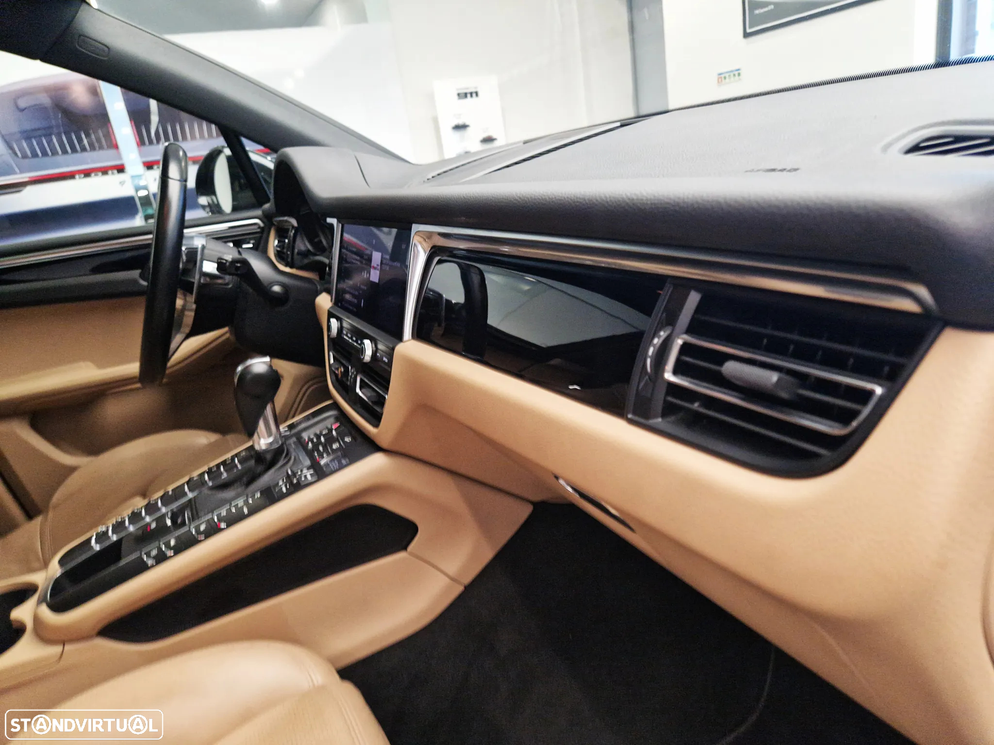 Porsche Macan S - 28