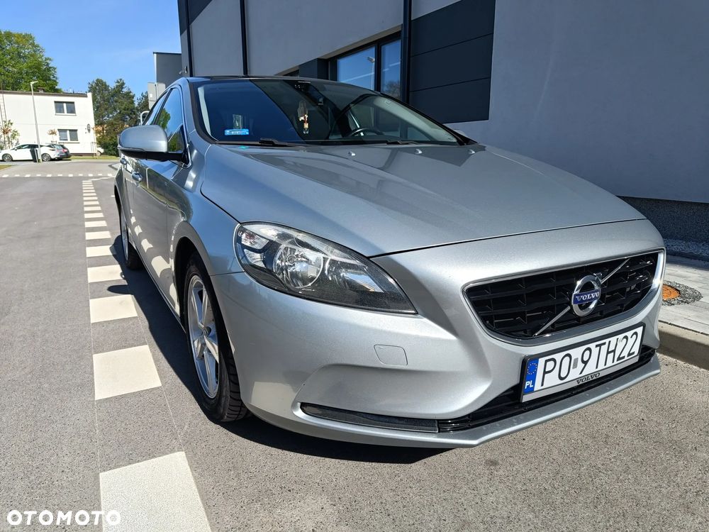 Volvo V40 D2 Momentum - 2