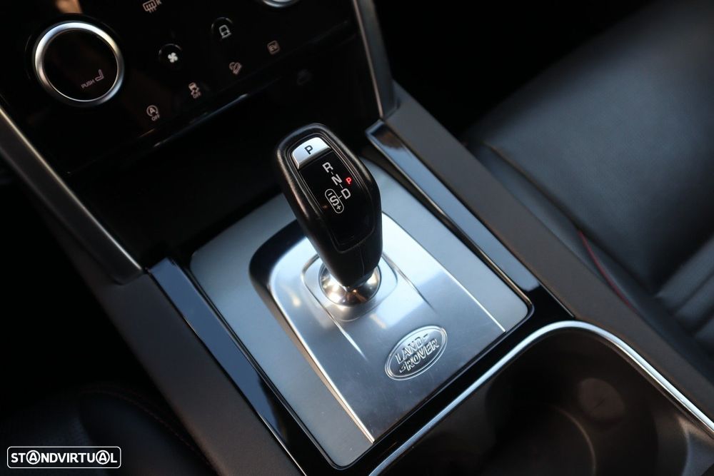 Land Rover Discovery Sport P300e Dynamic HSE - 46