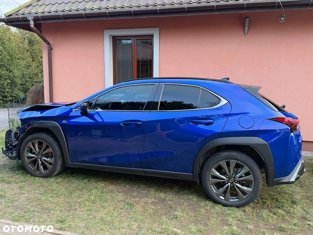 Lexus UX 250h F Sport 2WD - 4