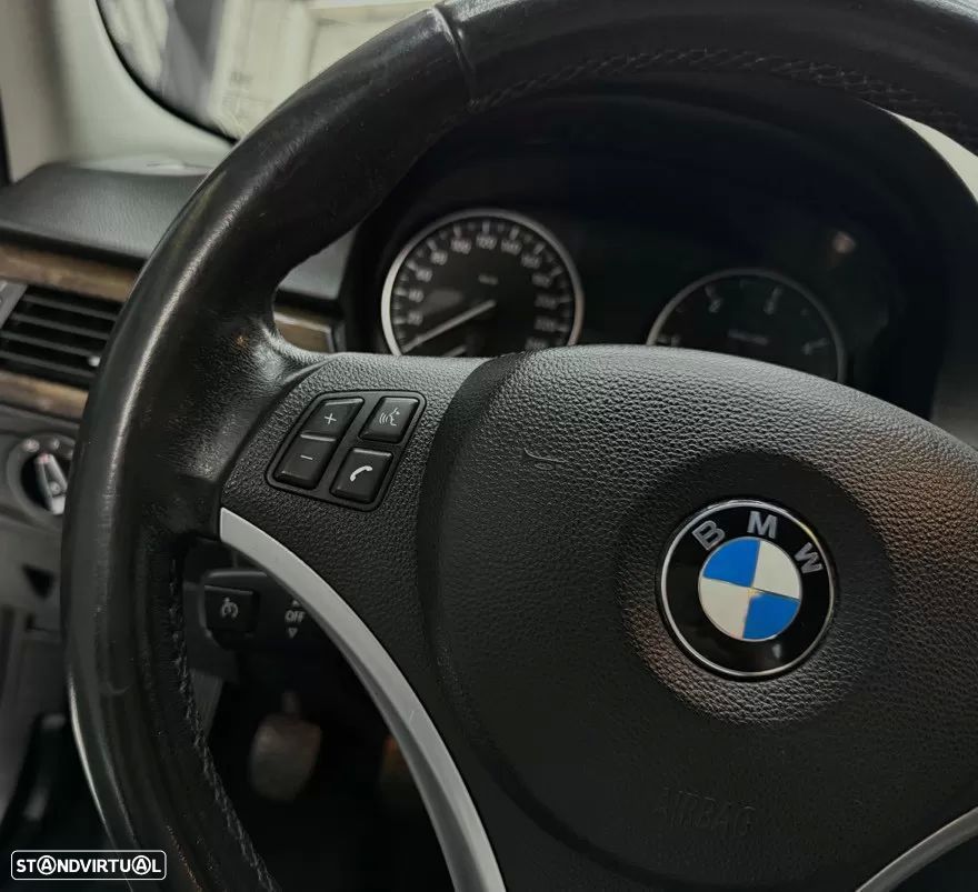 BMW 318 d - 13