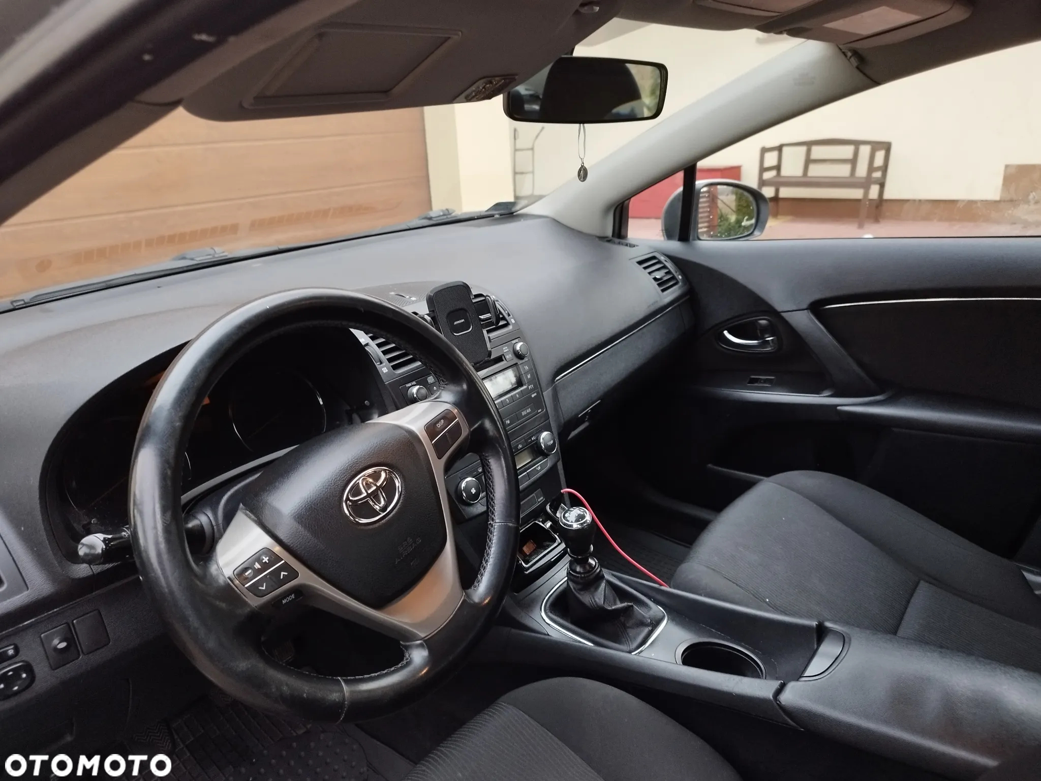 Toyota Avensis - 9