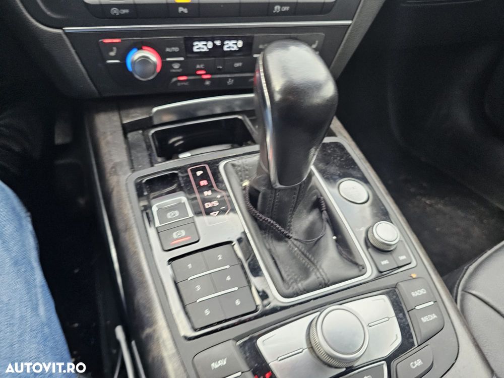 Audi A6 Avant 2.0 TDI Ultra S tronic - 6