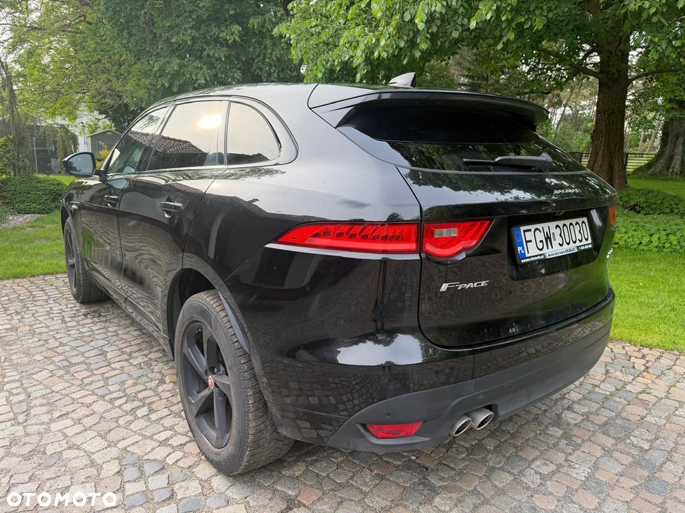 Jaguar F-Pace 2.0 i4D AWD R-Sport - 4