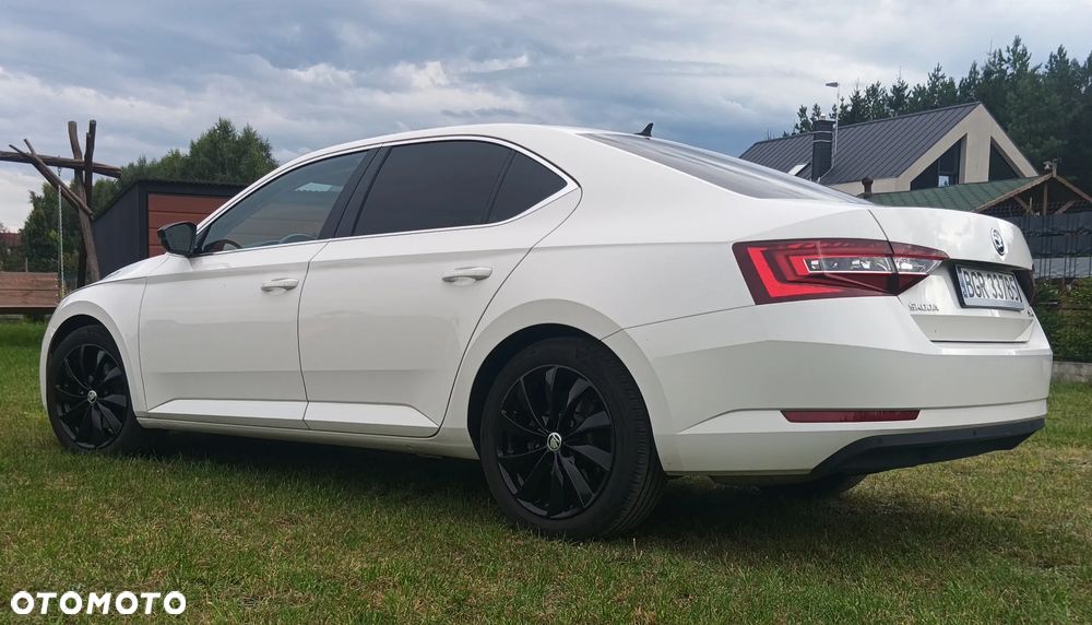 Skoda Superb 2.0 TDI Ambition DSG - 4